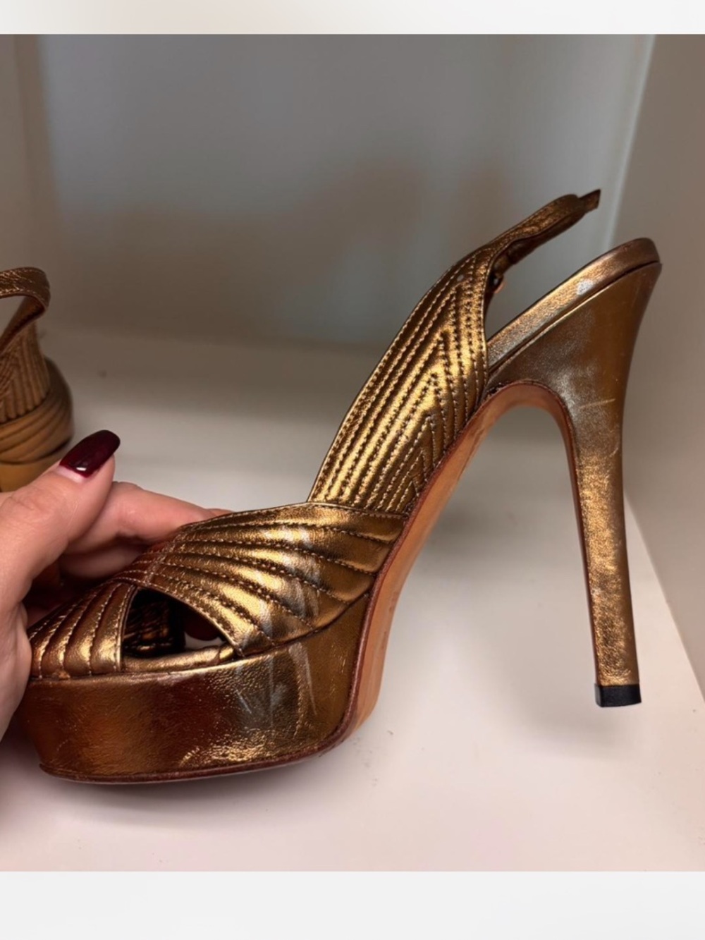 Gucci Gold Metallic Platform Slingback Pump #196 - Picture 4 of 7